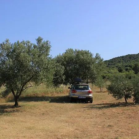 By The Sea - 8215 Pašman