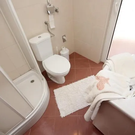 Apartman By The Sea - 8215 *