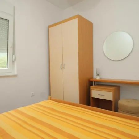 By The Sea - 8215 Apartman Pašman