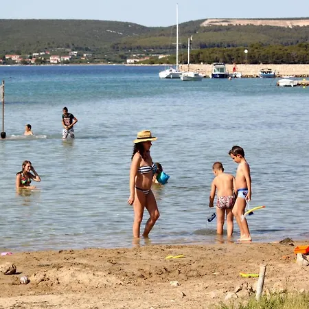 By The Sea - 8215 Apartman Pašman