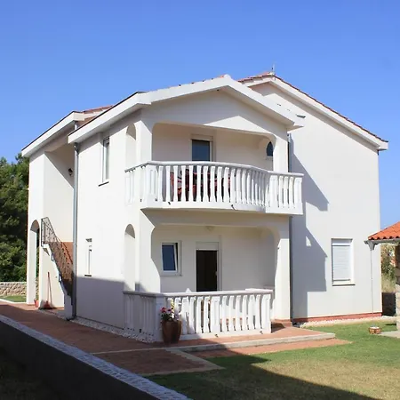 Apartman By The Sea - 8215 *