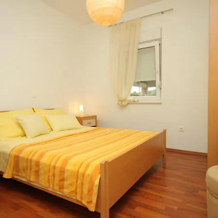 By The Sea - 8215 Apartman