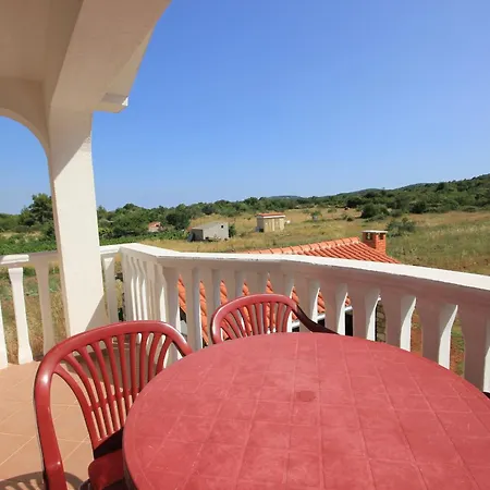 Appartement By The Sea - 8215
